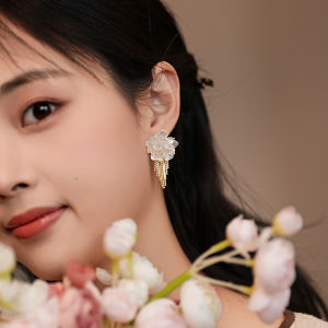 Original Heavy Work White Camellia Zircon Tassel Earrings Womens Spring New Style High-End Feeling Earring Pair Alloy Plated Silver Gold