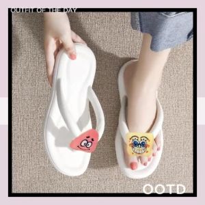 LHMoonlight รุ่นใหม่แนะนำ รองเท้าสําหรับผู้หญิง รองเท้า ฮิต และพื้นบาง นิ่มเบาสบาย วัสดุ EVA นุ่มนิ่ม ช้าหมดอดน้าา รีบสั่งเร็ว มีตัวการ์ตูนติด และเเถมสบายรีบซื้อ