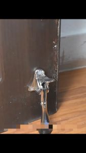 Chặn Cửa Móng Ngựa Chống Va Đập Loại Đạp Chân Có Đế Cao Su Chống Trượt Hiệu Quả