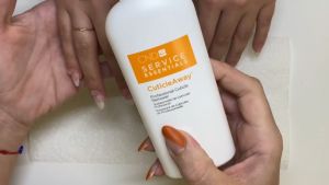 CND Cuticle Away เจลตัดหนังเล็บ ไม่แพ้ ไม่ระคายเคือง สำหรับเล็บมือและเล็บเท้า