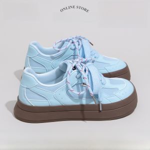 รองเท้าผ้าใบผู้หญิง 2025 ฤดูใบไม้ร่วงใหม่ รองเท้าลำลองสปอร์ตสไตล์เกาหลี สีแดง รองเท้าส้นหนา รองเท้าผ้าใบแบบลำลอง