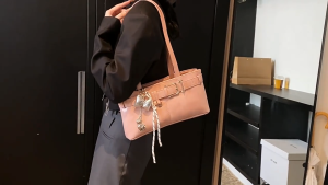 G52192 TAS BAHU WANITA KEKINIAN FREE GANTUNGAN LUCU RIBBON BAG CHARM TAS WANITA SHOULDER BAG KOREAN STYLE