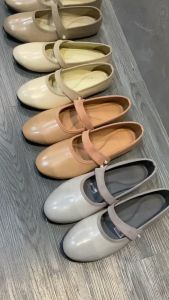 QUINCE Kezia Flatshoes Sepatu Wanita Casual