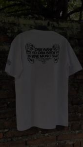 kaos SALAM RONG KEPELAN ( pertaruhan ) /kaos kata kata /kaos keren /kaos viral /kaos distro premium /kaos pekerja keras /kaos profesi keren /cotton combed