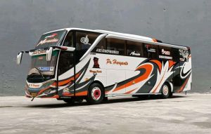 MAINAN ANAK-ANAK MINIATUR BUS BISA BUAT HADIAH ULANG TAHUN ANAK ATAU KADO