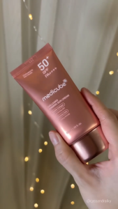 Ship From SG|Medicube Deep Collagen Firming Sunscreen SPF50+ PA++++ UV Protection 50ml | Glowing Skin | Tone Up | Anti-Aging 50ml