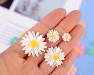 50pcs Mixed 0.8 to 2.5cm Chrysanthemum Flower Flatbacks Cabochons Daisy  Embellishments For Diy Crafts Scrapbooking