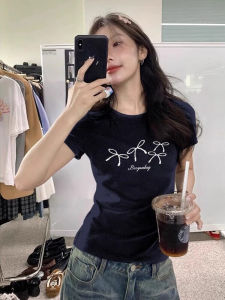 CHOEFULYN | Stylish Bow Print Square Shoulder T-shirt
