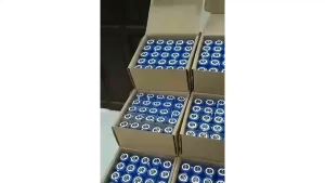 Tipsun Screw 32700 lifepo4 battery 6000mah 3.2V 2
