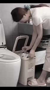 ถุงขยะ ถุงขยะพลาสติกพร้อมสายหูหิ้ว  อย่างหนาคุณภาพดี เหนียวทนทาน ไร้กลิ่น  หนาใส่ได้ไม่รั่วซึม วัสดุคุณภาพดี hs99