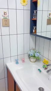 Kệ 4 ngăn đựng bàn chải kem đánh răng kèm 4 ly xinh xắn - Kệ để đồ nhà tắm hút chân không siêu tiện lợi cho mọi gia đình