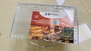 Stainless Steel Meat & Fish Grill Net with Wooden Handle – BBQ ClampGRILL NET