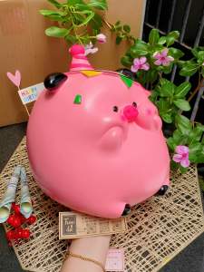 (23x21x22cm) 🥳 Heo Sinh Nhật lớn - Mã SP 055 Heo đất thạch cao sơn nước làm quà tặng sự kiện Birthday sinh thần..
