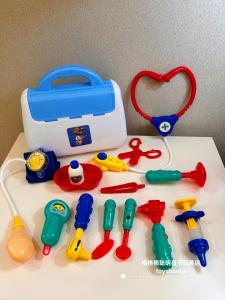 Childrens Doctor Role Play Game Set with Thermometer Syringe Listening Stethoscope Simulation Toys Educational Benefits