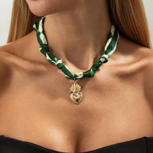 Ingemark 2026 New Vintage Green Silk Ribbon Love Heart Pendant Necklace Women Fashion Unique Adjustable Clavicle Chain Jewelry