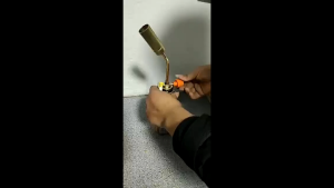 ujung pipa selongsong gas torch besar