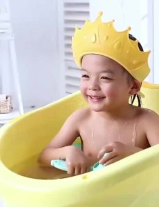 Mũ Gội Đầu Cho Bé Hình Vương Miện Siêu Dễ Thương – Nhựa Mềm Điều Chỉnh Size Chống Nước Vào Mắt Tai