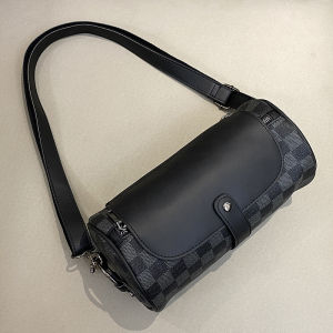 กระเป๋าสะพายข้างผู้ชายแบรนด์ฮิตกระเป๋าสะพายไหล่ลายตารางแนวญี่ปุ่นกระเป๋าใบเล็กลำลองสำหรับเด็กชายและเด็กหญิงอินเทรนด์ทรงถังกลมกันน้ำทนต่อการเสียดสี