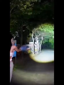 ไฟฉายพร้อมซอง ซองไฟฉายโพลีเมอร์ ไฟฉายแรงสูง สว่างมาก ใช้งานยาวนาน ส่องไกล กันน้ำ กันกระแทก ไฟฉายชาร์จไฟ ไฟฉาย แท้ ไฟฉายแรงสูง แท้ ไฟฉาย led ชาร์จได้ ไฟฉายพกพา ไฟฉายแรงสูงไกล ไฟฉายแบบชาร์จ ไฟฉายพกพา