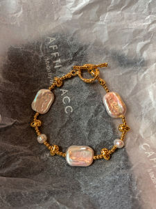 CAFFTI | Natural Baroque Light Purple Cube-shaped Genuine Pearl Bracelet