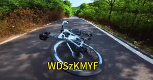 Camera Thể Thao Ngoài Trời 4K UHD 1080P Camera Hành Động Mini Gắn Mũ Bảo Hiểm Xe Máy Xe Đạp Ghi Hình Video Kèm Pin