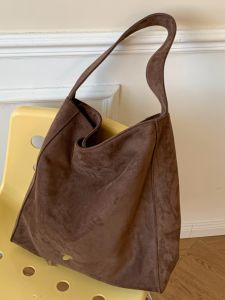 Retro Korean Style Suede Tote Bag Large Capacity Commuter Single Shoulder Bag for Women Class Casual Shopping Bag Shape