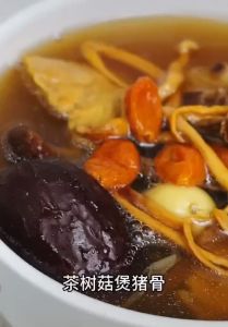 Dried Mushroom /Dried Agrocybe Aegerila 100gram | 精选干·茶树菇100克 煲汤，爆炒，焖煮