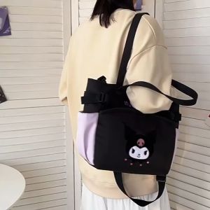 ⚡ กระเป๋าสะพายไหล่ ดีไซน์โดดเด่น ลายรวมการ์ตูน งานแท้ มีทั้งหมด 5 ลาย มีช่องใส่ของหลายช่อง และซิปรูปปิด ขนาด 41×27×14 cm
