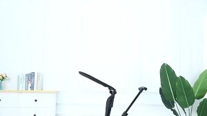 Xe đẩy trẻ em 4 bánh nhẹ có thể gấp gọn đẩy hai chiều giúp dễ dàng đưa bé đi chơi một cách thuận tiện và thoải mái