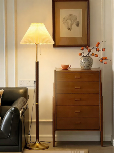 DGY | American Vintage Style Deluxe Wooden Floor Lamp
