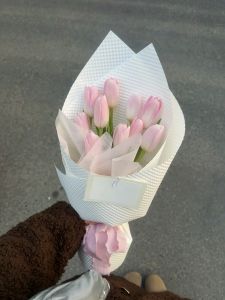 Bó Hoa Tulip Thủ Công Giả Dành Cho Ngày Lễ Tình Nhân Bó Hoa Cầm Tay Quà Tặng Sinh Nhật Cho Bạn Trai Và Bạn Gái