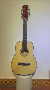 Guitar acoustic mini 1/2 (guitarlele)