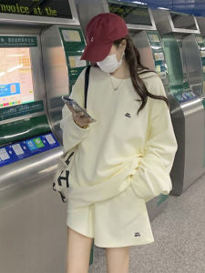 Spring Autumn Casual Sports Set Women Summer Loose Lazy Style Sweatshirt Shorts Two Piece Set Fashionable Comfortable Ensemble