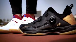 Barang spot: 36-45 SPEED Sepatu Bulutangkis & Sepatu Badminton Power Cusion Anti Aerus