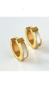 ผู้หญิง ต่างหู เปลือก หอยสแตนเลสชุบทอง 18k ไม่ลอกดำ ต้องการที่นิยม