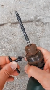 Cờ lê mở khóa đầu kẹp mũi khoan Cờ lê mở mũi khoan 2 trong 1 trợ lực nhẹ nhàng tháo lắp...