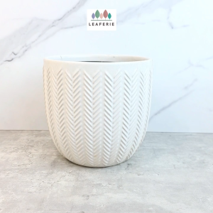 The Leaferie Oia Flowerpot . flowerpots . flower pot . plant pots . planter . planters . Ceramic