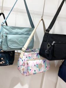 พร้อมส่ง กระเป๋าสะพายข้าง/สะพายไหล่ ผู้หญิง แฟชั่น 963 ช่องเยอะใส่ของได้เยอะ ผ้าไนล่อนกันน้ำ100% ใส่ได้ทุกสไตล์