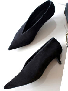 รองเท้าส้นเตี้ยหัวแหลมแบบสวมสำหรับผู้หญิง ทรงหัวมน ส้นสูงปานกลาง วัสดุรองเท้าหนังแพะด้านนอก ส่วนบนเป็นยาง