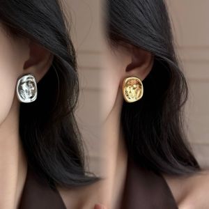 Elegant CIX Clip-On Earrings Luxury Fashion Non-Pierced Resistance Versatile Lightweight High-End Feelings Square Shape Copper