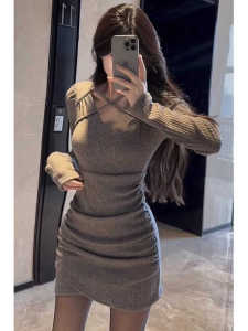 ชุดเดรสกระโปรงสั้นทรงเข้ารูปสไตล์ฝรั่งเศสสำหรับผู้หญิง ฤดูใบไม้ร่วง/ฤดูหนาว เอวสูง กระโปรงทรงเอ ชุดเดรสผู้หญิงแบบสวมหัว