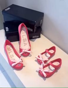 Sepatu Melissa Bowtie Ukuran 35-39: Gaya Vintage & Formal