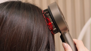 Breo Scalp 3L Laser Hair Growth Comb with 650nm Infrared Technology 360° Scalp Massager Waterproof Design Effective Scalp Stimulation and Hair Regrowth