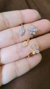 Cincin Wanita Bunga Daun Kristal Swaroski Titanium (Emas Perak)