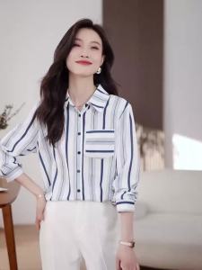 AMMIN 2025 Spring new Light Breasted simple lapel pocket single breasted commuter chiffon Shirt Womans Korean version R Blue striped Career OL Elegant blouse