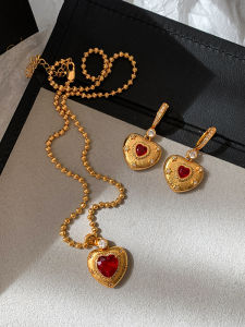 CAFFTI | Red Gemstone Lustrous Heart-shaped Elegant Necklace