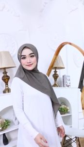 BERGO DAILY RUBINA SABIT KT ALISA HIJAB DENGAN EMBLEM 3IN1 KHIMAR ADEM CASUAL
