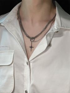 สร้อยคอจี้ดาวทรงกลมแบบสองชั้นจากไททาเนียมสำหรับผู้ชายและผู้หญิง เครื่องประดับแฟชั่นแบบไม่ระบุเพศ โซ่กระดูกไหปลาร้าสุดเท่