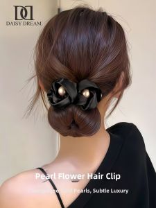 DAISY DREAM | Vintage Black Rose Pearl Hair Clip