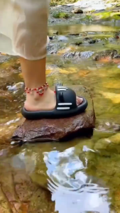 รองเท้าแตะ รองเท้าน้องแมว น่ารัก สีมินิมอล รองเท้าแตะพื้นนุ่ม รองเท้าแตะกันลื่นหนา  เหมาะสําหรับในร่มและฤดูร้อน ทำความสะอาดง่าย แห้งไว ไม่ลื่น